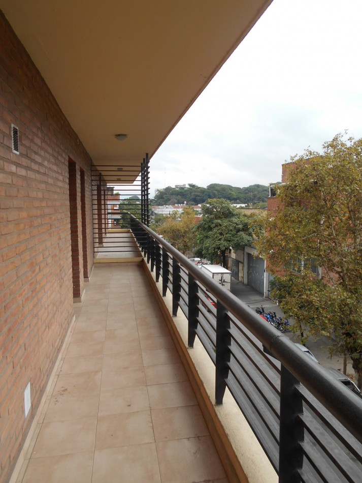LAS PIEDRAS AL 1300 