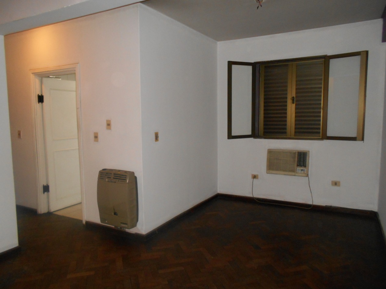 Av Salta no 137 Piso 5 Depto A