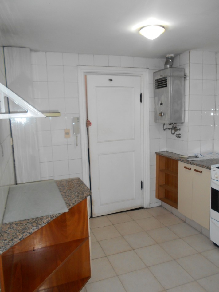 Av Salta no 137 Piso 5 Depto A