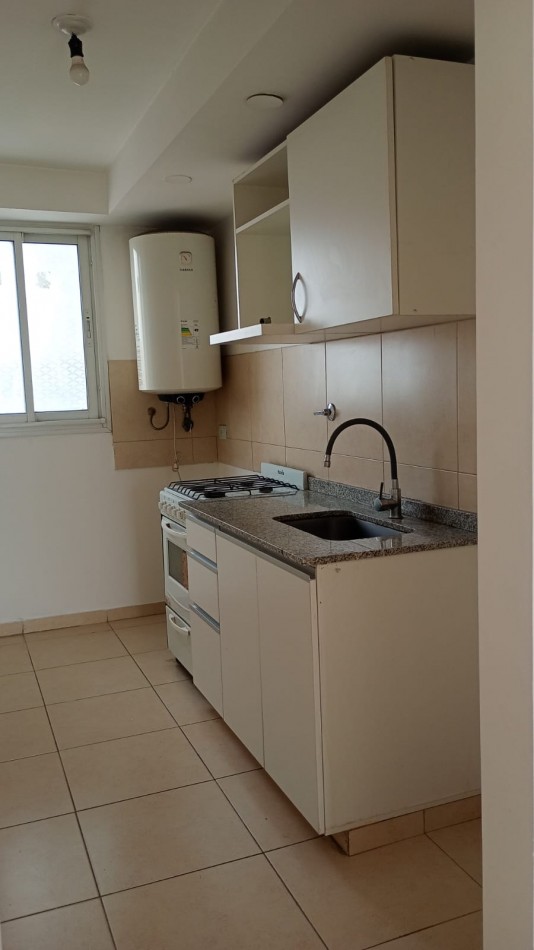 Av Mate de Luna no1530 